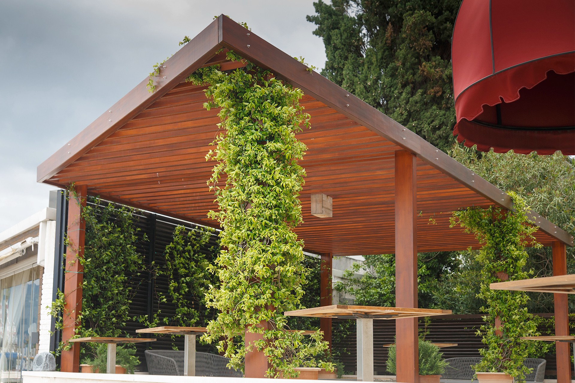 Terrassenüberdachung aus Alu – Modernes Design trifft langlebige Qualität